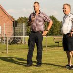 Rainer Wilms Ortsvorsteher Loquard Links Joachim Haberts Vereinsvorsitzender FC Loquard